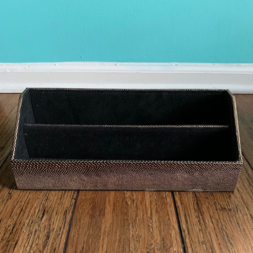 Snakeskin Print Organizer - 2 Slots - Picture 2 of 2